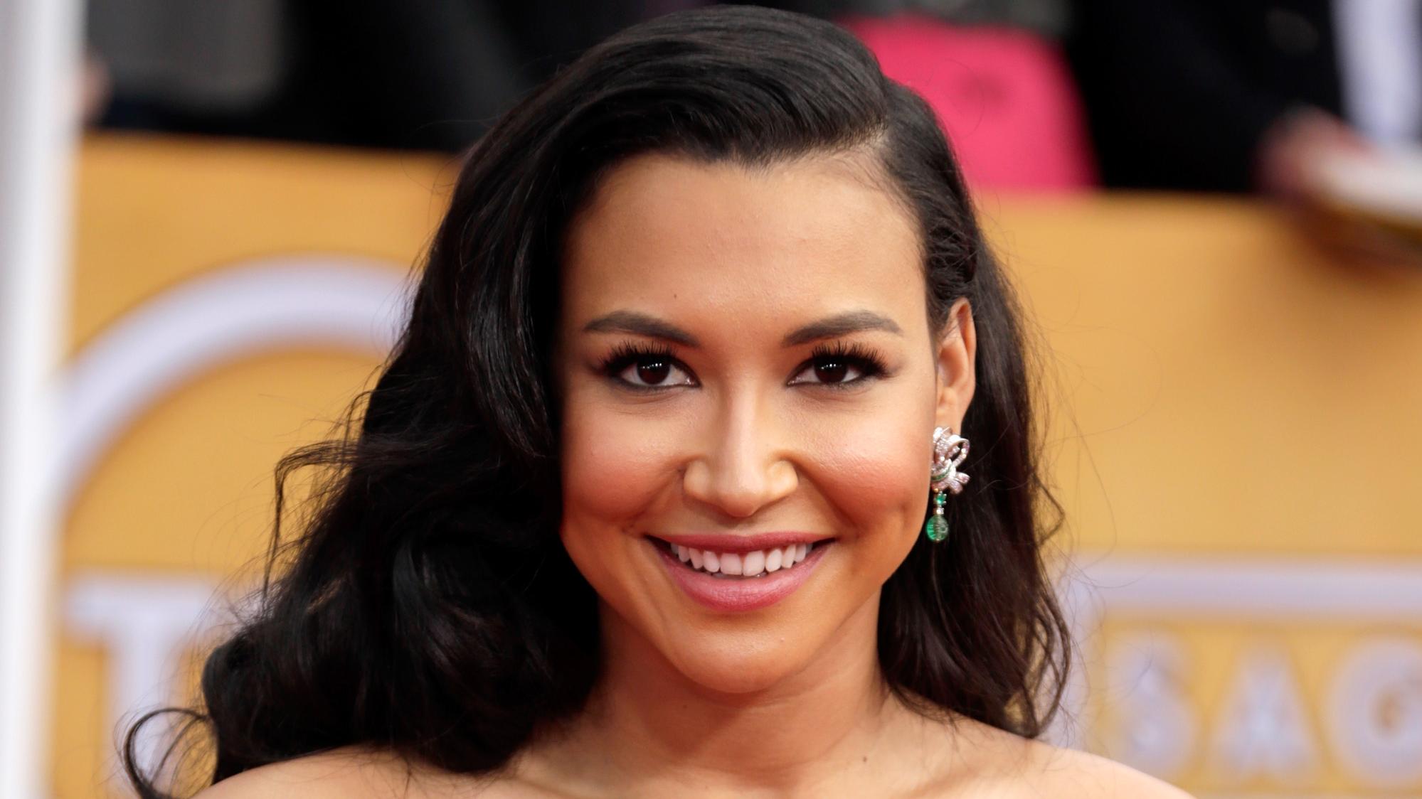 Glee Star Naya Rivera Laid To Rest 2 Weeks After Tragic Drowning 2062